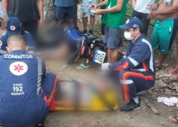 Homem morre e mulher que vinha na garupa fica ferida em acidente na Zona Leste de Manaus