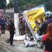 Mulher morre esmagada e homem fica ferido ao serem atropelados em parada de ônibus em Manaus