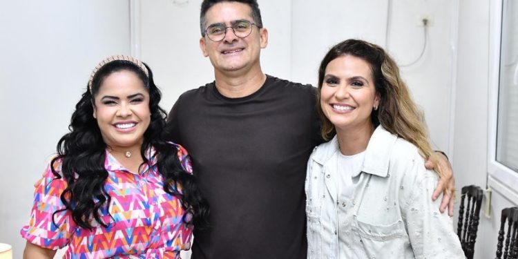 Ao lado de Cassiane e Aline Barros, David Almeida vibra com Réveillon Cristão de Manaus