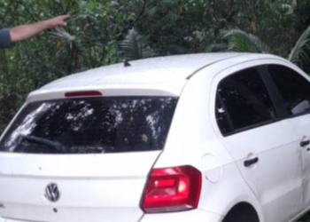 Trio faz a ‘limpa’ em bar de Manaus e bebê de 8 meses fica sob a mira de arma de fogo