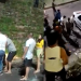 Carro despenca ao lado do campo do ‘Buracão’ no P.10 após motora supostamente dormir