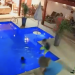 Menino de 10 anos pula na piscina para salvar irmão de 3 anos de morrer afogado; veja vídeo