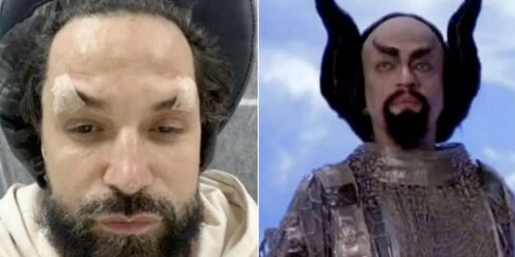Latino faz harmonização facial e fica a cara do diabo de ‘O Auto da Compadecida’
