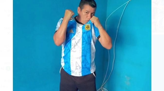 Morador da Compensa viraliza ao chorar pelo hino da Argentina; veja o vídeo