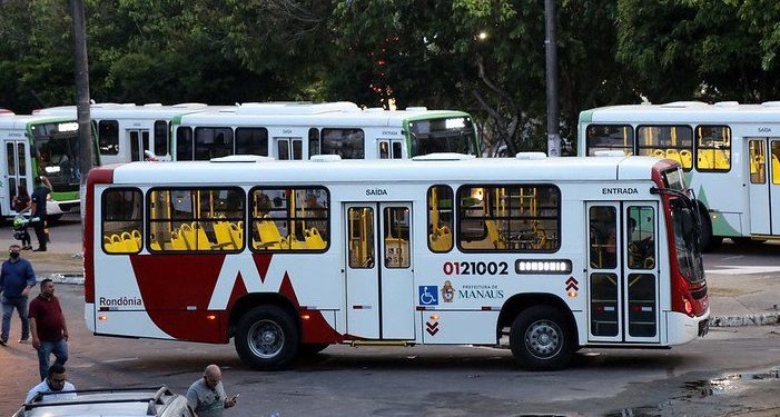 Bandidos já levaram mais de R$ 280 mil durante assaltos a ônibus em Manaus em 2022