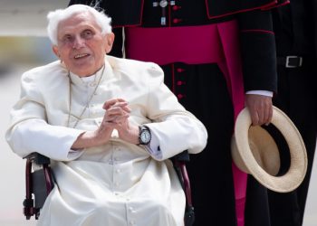Vaticano anuncia a morte do Papa Bento XVI aos 95 anos