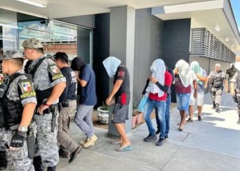 Chacina na AM-010: Policiais presos suspeitos do crime são transferidos para batalhão da Rocam