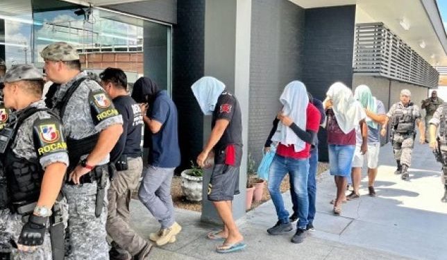 Chacina na AM-010: Policiais presos suspeitos do crime são transferidos para batalhão da Rocam