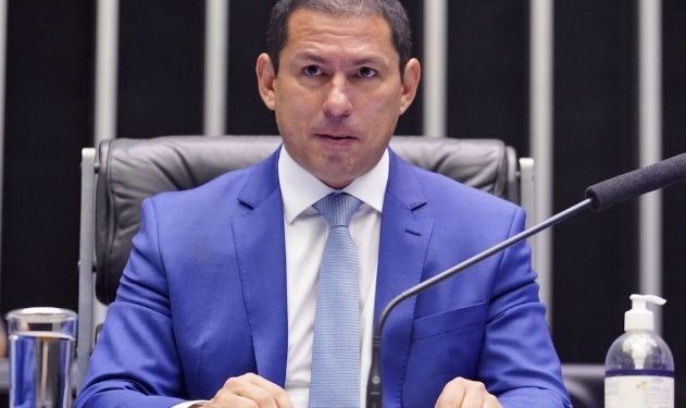 Vídeo: Marcelo Ramos defende reajuste de salário aprovado pelos políticos para eles mesmos: ‘a miséria é aqui’