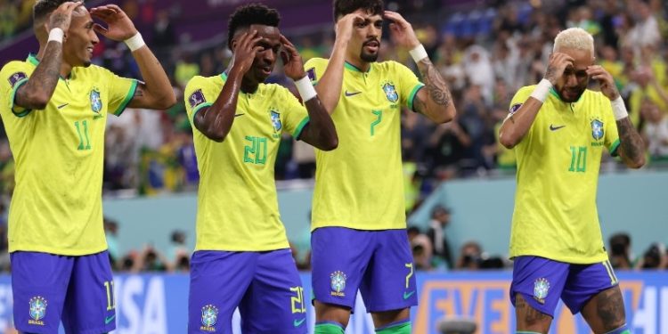 Baile no Catar: Brasil faz 4 a 0 no primeiro tempo e coloca a Coréia na roda