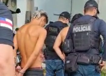 Criminosos morrem e outros dois são presos em troca de tiros com a polícia