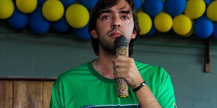 Deputado estadual Thiago Abrahim é alvo de Fake News sobre prestação de contas na eleição