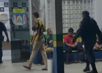 Ex-PM é acertado com tiro no rosto em bar de Manaus; suspeito foi preso