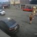 Vídeo: carro passa por cima de homem enquanto dança música de Anitta