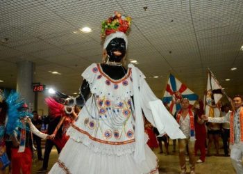 Kamélia chega a Manaus e abre oficialmente o Carnaval 2023