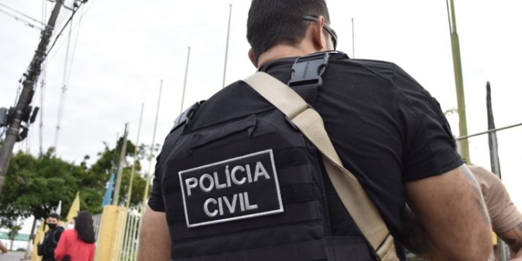 Irmãos são presos suspeitos de esfaquear homem no Amazonas motivados por vingança