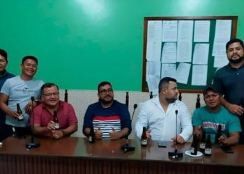 Presidente e vereadores fazem ‘farra’ dentro da Câmara Municipal no Amazonas