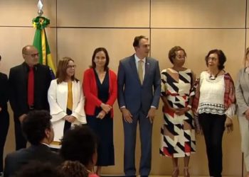 Ministro da Educação erra conta básica de matemática e internautas não perdoam ‘aprendeu com a Dilma’