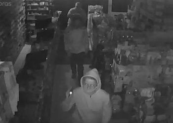 ‘Gangue de idosos’ invade farmácia e furta mais de R$ 70 mil em remédios