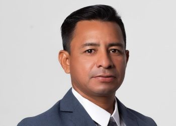 Bandidos fazem irmão de vereador refém e ameaçam estuprar esposa e filha