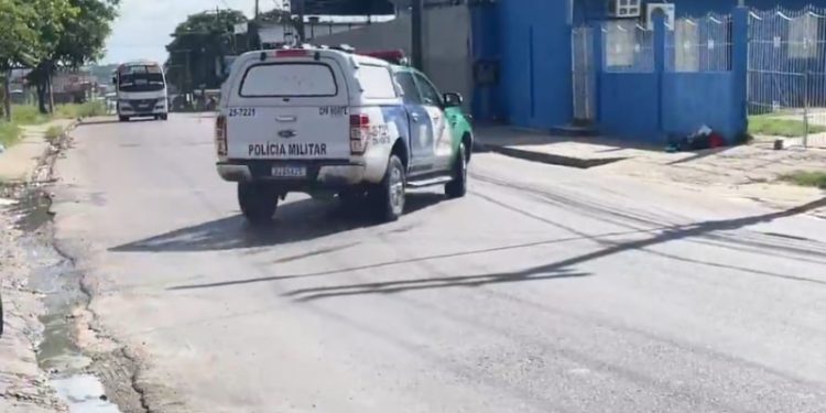 Homem é convidado para ir em loja de Manaus e no local é alvo de pistoleiros