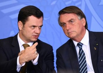 Bomba! PF encontra minuta na casa de ex-ministro de Bolsonaro para mudar resultado das eleições