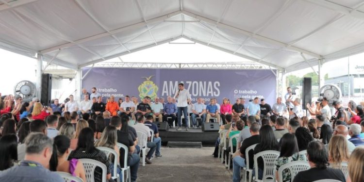 Wilson Lima entrega 68 novas viaturas e mais de 4 mil equipamentos aos profissionais da Segurança Pública
