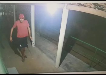 Homem pula telhado de asilo e estupra idosa com Alzheimer