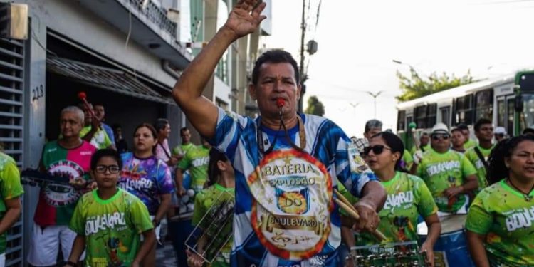 Em Manaus, samba, boi de rua, marchinhas de carnaval e ala sincronizada na Banda do Boulevard 2023