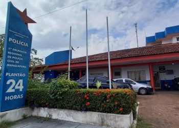 Homem dá soco na ex-companheira e tenta matá-la a tesouradas no Amazonas