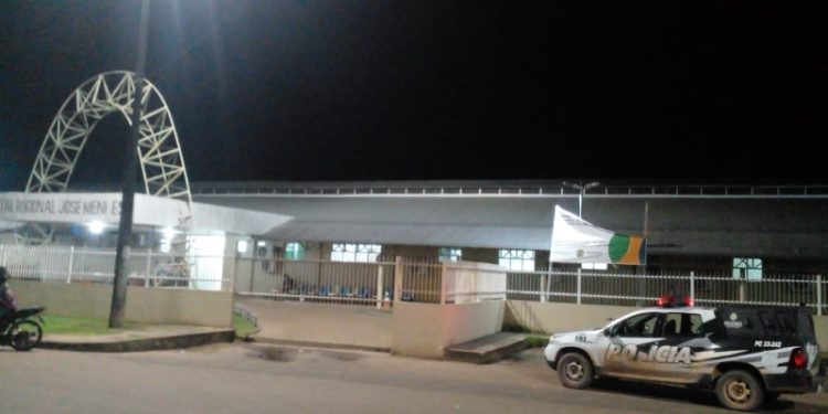 Cadela, papagaio, macaco e homem são mortos após discussão no AM; três pessoas ficam feridas
