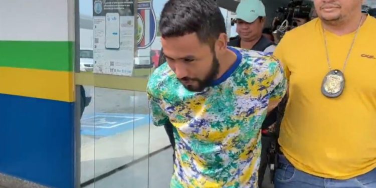 Homem que usava tornozeleira para aterrorizar suas vítimas é preso em Manaus