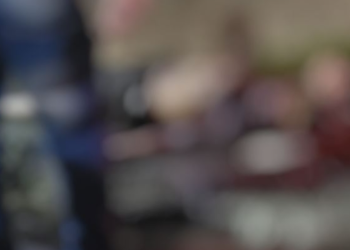 Homem é crivado de balas a caminho de casa para curtir o Ano Novo