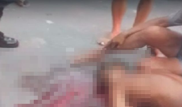 Vídeo: Após ser visto correndo no meio da rua, homem leva vários tiros e morre no AM