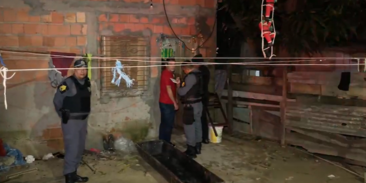 Jovem que teria deficiência intelectual é executado a tiros dentro de casa em Manaus