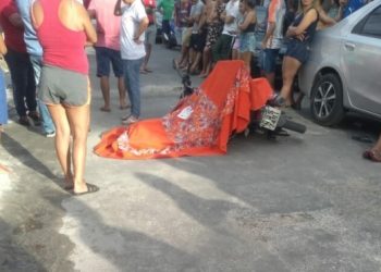 Entregador de mercadinho é morto com mais de 10 tiros no Adrianópolis
