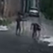 Vídeo: Homem flagra criminoso roubando carro do vizinho e acaba morto em Manaus