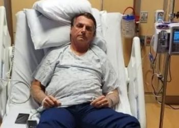 Jair Bolsonaro vai novamente para a faca assim que voltar ao Brasil