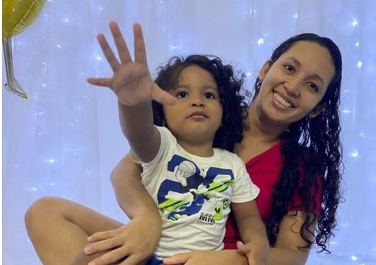 Mãe e filho atropelados pela vizinha serão sepultados neste domingo em Manaus