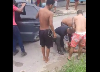 Jovem é morto no Cidade de Deus logo após sair de casa para comprar dindim