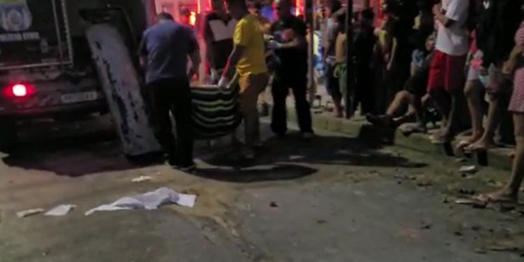Vídeo: Criminosos invadem casa em Manaus e atiram em família inteira, matando dois na hora