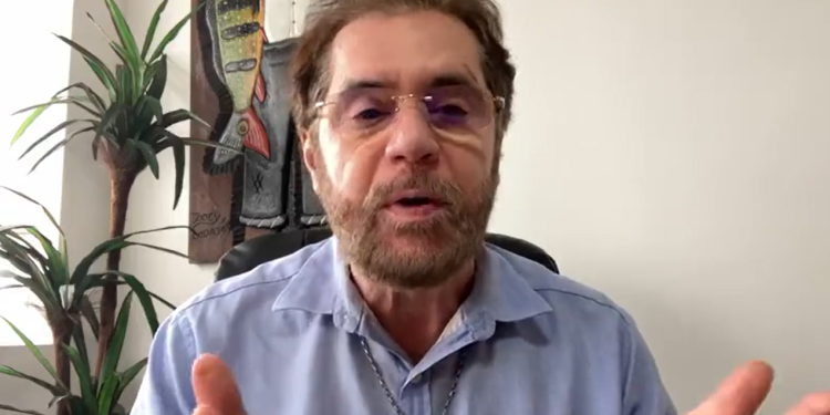 Vídeo: Criticado por votar contra intervenção, Plínio Valério diz que é ‘inconstitucional’ e que há inocentes
