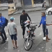 Vídeo: Prestes a ir para a batalha, entregador tem a moto roubada na Zona Leste de Manaus