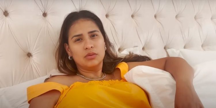 Simones Mendes revela que precisou passar por cirurgia íntima: ‘O c* ficou direitinho’