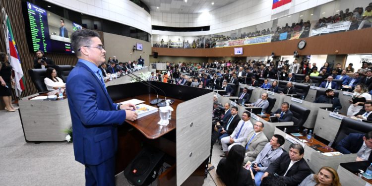 David Almeida abre trabalhos na CMM e destaca Manaus como cidade das grandes obras em 2023