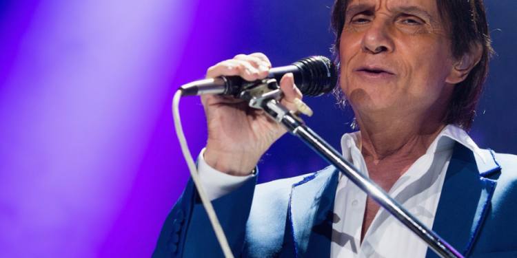 Roberto Carlos virá a Manaus para receber homenagem, não para show