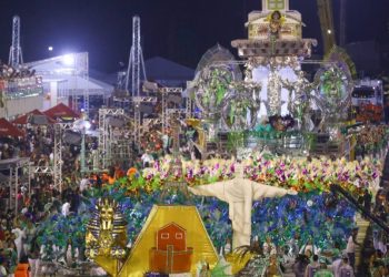 Escola de samba Aparecida é a campeã do Carnaval 2023 de Manaus
