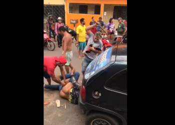 Vídeo: Bandido levam pauladas após tentar assalto no Lírio do Vale