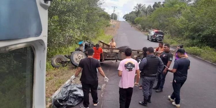 Homem pula de caminhão desgovernado para tentar se salvar e morre no Amazonas