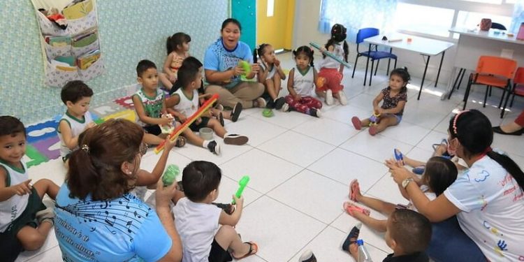 Justiça mantém sorteio das 2.146 vagas de creche realizado pela Prefeitura de Manaus